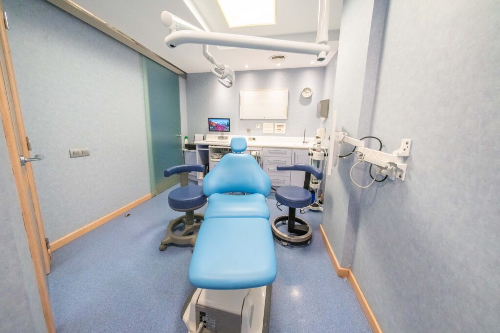 1- del tratamiento_ tratamientos de periodoncia en el eixample en nuestra clinica dental de barcelona | Implantes dentales cuando hay poco hueso opciones de tratamiento