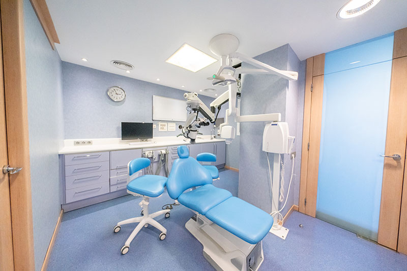 pacientes con antecedentes de enfermedad periodontal | Tipos de implantes dentales segun su diseño conexion y superficie