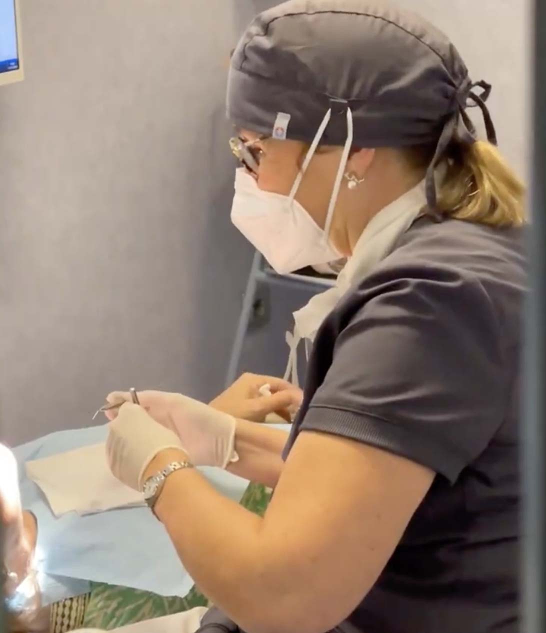 equipo multidisciplinar y experiencia en rehabilitacion integral bucal | Microbioma oral y periodontitis la nueva frontera en la salud de las encias