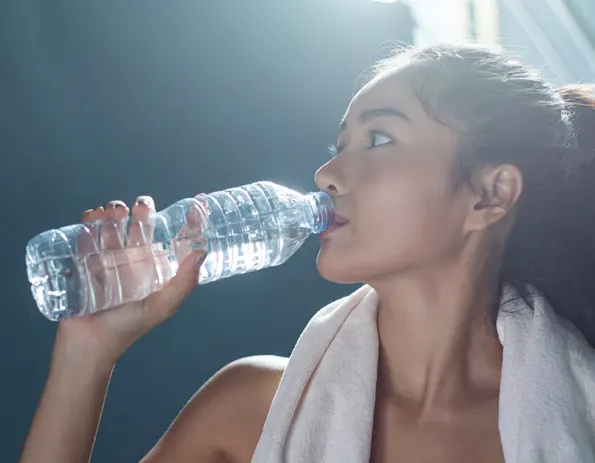 Hábitos para una boca sana: la importancia de la hidratación